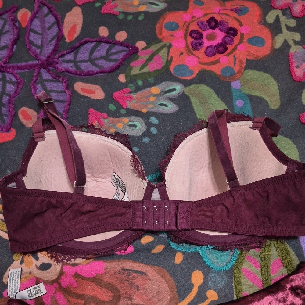Victoria's Secret Velvet And Lace Bra And Thong Set in Deep Burgundy - Picture 10 of 12